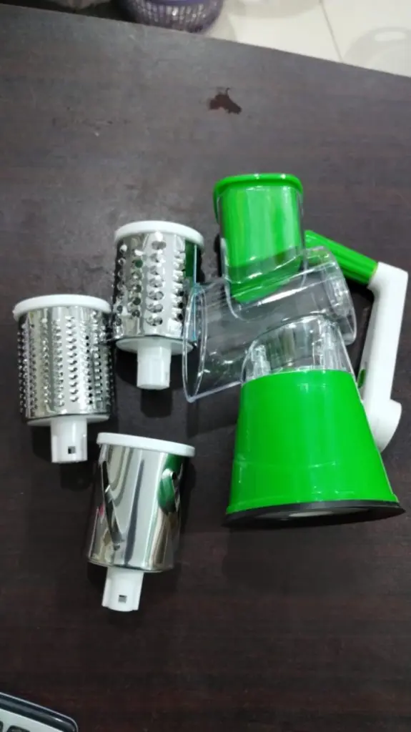 manual-vegetable-cutter-slicer-multifunctional-round-slicer-gadget-multifunction-kitchen-gadget-food-processor-blender-cutter-random-color-5 - 6.webp